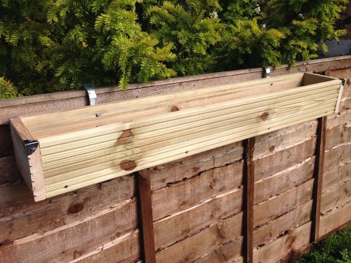 Over the fence panel hanging - the,